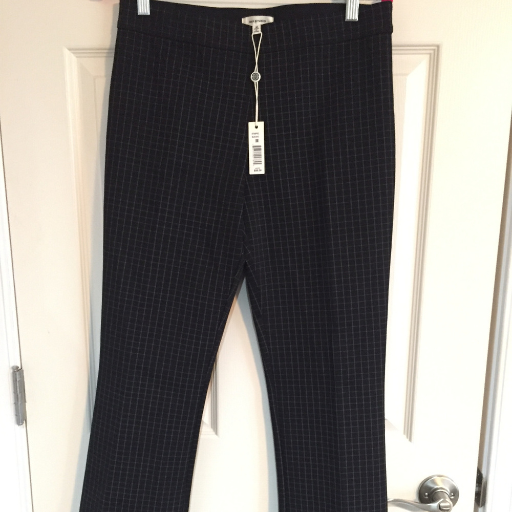 NWT Max Studio black stretch pants - M